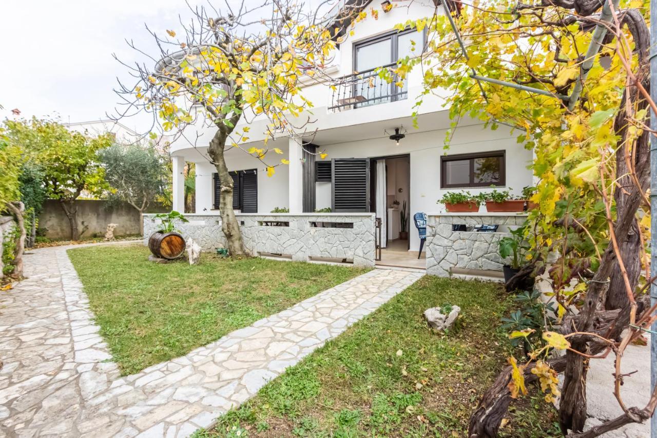 Apartments Sucur With Terrace Baška Exterior foto