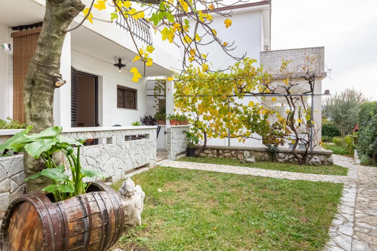 Apartments Sucur With Terrace Baška Exterior foto